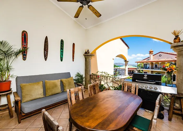 Family Setting, Big Pool Facing In Towns Tamarindo